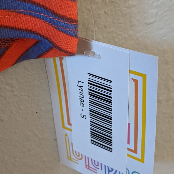 New LuLaRoe Lynnae S (6-8) - Picture 5 of 6